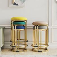 Tabouret de salle à manger empilable en métal de luxe moderne pour salon et usage domestique, design compact et durable