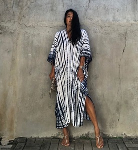 Robe de plage ample imprimée style européen et américain, chemisier de plage, robe de vacances, robe de protection solaire pour bikini - Product Image 3