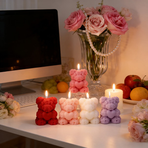 Bougie parfumée en cire de soja en forme d'ours en peluche avec cœur en relief 3D, motif floral, la meilleure bougie décorative pour la maison - Product Image 3