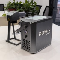 Machine de gravure et de marquage au laser à fibre mini 20W/30W portable de 6 kg avec prise en charge de l'IA/DST pour bijoux en métal