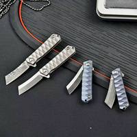 Couteau pliant porte-clés en acier Damas de qualité supérieure, manche en alliage de titane TC4, mini couteau de poche Tanto, outil EDC, cadeau de survie en plein air
