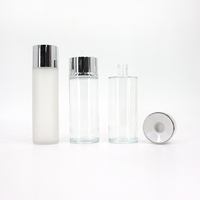 Flacon de toner cosmétique de luxe personnalisé 100ml 150ml 200ml, flacon en verre givré pour soins de la peau du visage avec bouchon à vis doré ou argenté