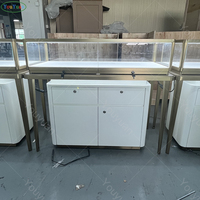 Comptoir de présentation de bijoux en gros avec dessus en verre trempé, éclairage LED, armoire en bois, vitrine pour bagues et colliers, ensemble de vente au détail