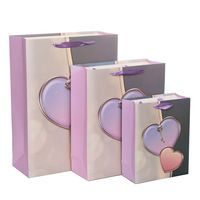 Personal isierte umwelt freundliche Herz muster Falt karton Tasche Schulter langer Griff Recycelte Materialien Karton Valentinstag