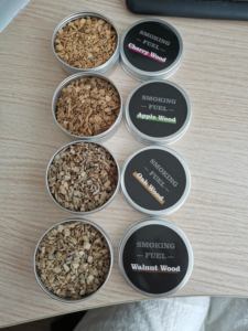 YSbar Kit de <span class=keywords><strong>fumage</strong></span> <span class=keywords><strong>pour</strong></span> cocktails, copeaux de bois, <span class=keywords><strong>sciure</strong></span> de bois, bois de noyer, noyer, pêche, chêne, pomme, hêtre, poire, cannelle, accessoires de bar - Product Image 4