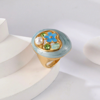 Cincin Hadiah Ulang Tahun Wanita Trendi Grosir Pabrik, Lapis Emas 24K Baja Anti Karat Mutiara Buatan Laboratorium Bentuk Bulat/Bunga
