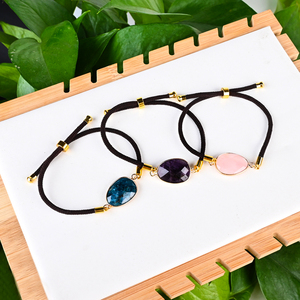สร้อยข้อมืออเมทิสต์ทรงรีคริสตัลธรรมชาติขัดเงาปรับความยาวได้ - Product Image 2
