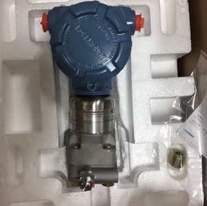 Différentiel 3051CG4 A02A1BS5E2M5Q4 + 0305RC72B21B4 R en acier inoxydable avec double blocage et purge - Product Image 1