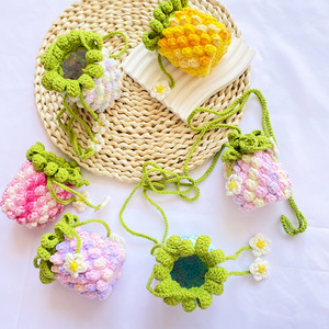 Nouveauté 2026 : Sac en crochet ananas fait main, multifonctionnel, porte-clés et écouteurs, cadeau mignon pour filles, tricoté à la main - Product Image 1