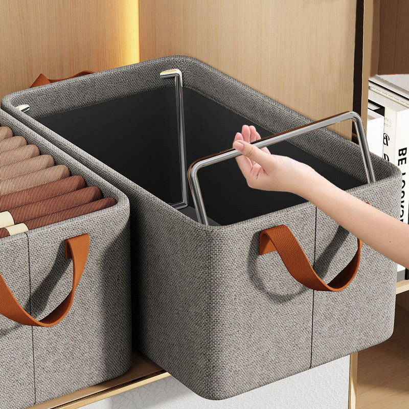 สีขาวครีม