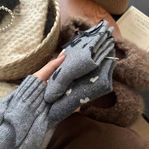 Kaus kaki kru bordir simpul pita, grosir kaus kaki musim dingin Jacquard hati modis - Product Image 6