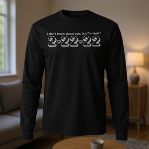 T-shirt unisex a maniche lunghe girocollo stampata con design 2-22-22 Twosday per adulti, abbigliamento promozionale - Product Image 2