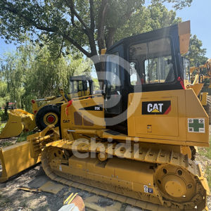 Bulldozer Caterpillar D5K Usado Excelente Estado Motor de Segunda Mano 132KW Potencia 5mÂ ³ Capacidad de Dormición Japón Original - Product Image 1