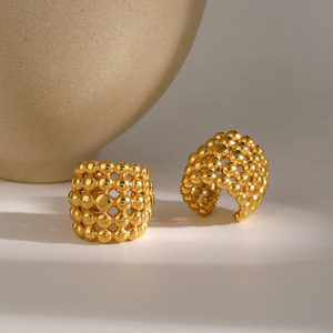 <b>Clip</b>-on Earrings Gold Ball Honeycomb Geometric Design Party Fashion Jewelry - Product Image 3