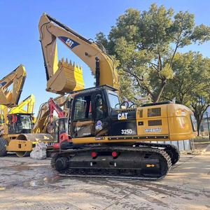 En vente: Excavatrice de CAT 325d2-la centrale électrique résistante compacte redéfinissant l'efficacité dans les espaces serrés! - Product Image 1