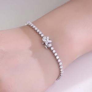 สร้อยข้อมือเทนนิสเพชรแล็บทรงมาร์ควิส 18K ทองคำแท้สำหรับผู้หญิง พร้อมใบรับรอง IGI สไตล์เครื่องประดับยอดนิยม ของขวัญวันวาเลนไทน์ - Product Image 3