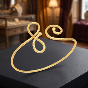 Nuevo Brazalete de Diseño Simple y Auténtico Chapado en Oro para Mujeres y Niñas - Joyería para Aniversario y Compromiso - Product Image 2
