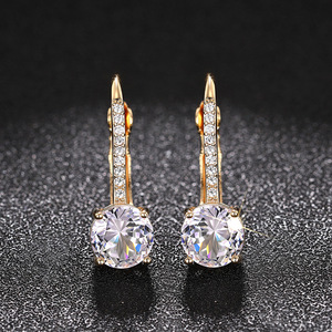 Orecchini a Cerchio con Quattro Punte in Zirconia per Donne, Eleganti Gioielli da Sera alla Moda - Product Image 3