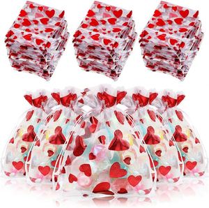 Sacs cadeaux Saint-Valentin en organza rouge avec motif cœur, 9x12cm, pour bonbons et biscuits, en gros, pour mariages et fêtes d'anniversaire - Product Image 1