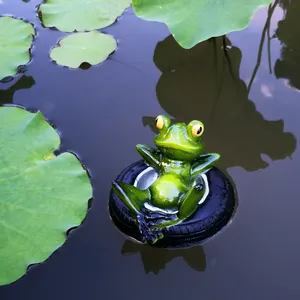 Bonito sapo decoração resina estatueta estátua flutuando na água, venda quente resina decoração do jardim