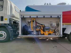 Camion Sinotruk HOWO GPL Bobtail 10000L <span class=keywords><strong>Gaz</strong></span> GPL avec distributeur de remplissage Camion de remplissage de <span class=keywords><strong>gaz</strong></span> GPL de 5 tonnes - Product Image 6