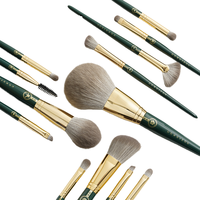 Offre Spéciale 13 pièces pinceaux de maquillage de fond de teint de luxe Kit vert manche en bois cheveux doux marque fard à paupières pinceaux ensemble avec sac