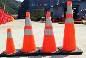 Hồng Kiều chất lượng tốt 28inch 700cm chiều cao PVC an toàn giao thông Cone kiểm soát giao thông cảnh báo Cone cao su cơ sở Road cones - Product Image 5