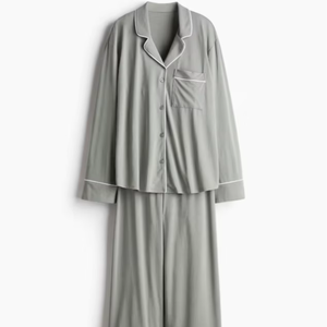 <span class=keywords><strong>Pigiama</strong></span> da <span class=keywords><strong>donna</strong></span> in <span class=keywords><strong>cotone</strong></span> modale personalizzato in fibra di bambù traspirante in morbido tinta unita con colletto elastico Set <span class=keywords><strong>pigiama</strong></span> - Product Image 1