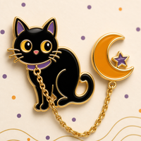 Halloween Schwarze Katzen-Brosche mit Mondanhänger, Weiche Emaille-Anstecknadel, Gruseliger Schmuck, Großhandel Anstecknadeln, Kundenspezifische Metallabzeichen, OEM-Fabrik