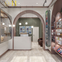 Modernes Handy-Shop-Design: Maßgefertigter Mehrstufiger Handy-Zubehör-Wandschrank und Ausstellungsvitrine