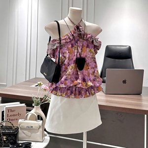 Ensemble 2 pièces short et haut en mousseline florale à volants, col licou, fabriqué au Vietnam, mélange de coton respirant, service OEM pour femmes - Product Image 1