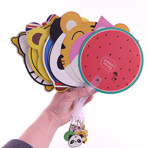 Ventilateur à main portable étanche en PVC Sublimation Cartoon Summer Paddle Fan Ventilateurs à main ronds transparents en plastique avec logo personnalisé imprimé - Product Image 6