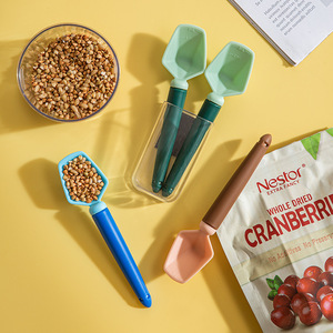 Magnetic Sealing Clip With <b>Measuring</b> <b>Spoon</b> Plastic Food Snack Refrigerator Magnet 2 In 1 - Product Image 5
