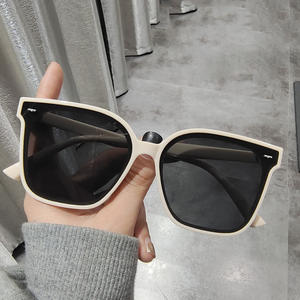 <span class=keywords><strong>De</strong></span> la <span class=keywords><strong>mujer</strong></span> <span class=keywords><strong>gafas</strong></span> <span class=keywords><strong>de</strong></span> sol hombres gran marco <span class=keywords><strong>de</strong></span> <span class=keywords><strong>gafas</strong></span> <span class=keywords><strong>de</strong></span> sol <span class=keywords><strong>de</strong></span> lujo <span class=keywords><strong>de</strong></span> moda <span class=keywords><strong>de</strong></span> la marca <span class=keywords><strong>de</strong></span> ojo <span class=keywords><strong>de</strong></span> gato <span class=keywords><strong>gafas</strong></span> <span class=keywords><strong>de</strong></span> <span class=keywords><strong>2022</strong></span> - Product Image 5