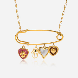 Elegante Collar de Acero Inoxidable con Oro de 18K, Diseño de Estrella y Corazón con Diamantes Rosados, Ideal para Regalo con Estilo Vacacional - Product Image 1