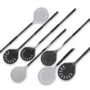 Pala para <span class=keywords><strong>Pizza</strong></span> Perforada de 6 Pulgadas, Cuadrada, de Aleación de Aluminio, con Mango Telescópico Ajustable - Product Image 3