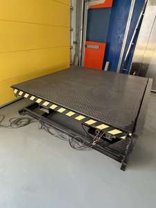 רמפת עגינה הידראולית מתכווננת בגודל בינוני עם משטח עלייה מתקפל, רמפת עגינה ניידת, רמפת חצר ניידת - Product Image 3