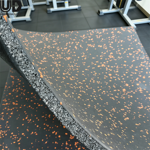 Rotolo di gomma per pavimentazione da palestra ad alta densità, durevole, facile da pulire, resistente al sudore, spessore personalizzabile da 20mm a 50mm per tappetini per attrezzature fitness - Product Image 1