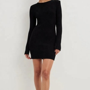 2024 nuovo Design Casual abito a costine a girocollo aderente <span class=keywords><strong>maniche</strong></span> <span class=keywords><strong>lunghe</strong></span> aperte sul retro Mini abito <span class=keywords><strong>nero</strong></span> da donna - Product Image 1