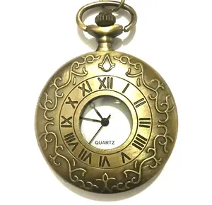 Retro Bronze Pocket Watch Vintage Arabic Numerals Quartz Steampunk Pocket Watch Pendant Necklace Chain Clock