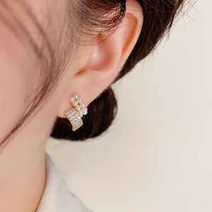 Pendientes de tuerca de arco de circón de perla minimalista de lujo Vintage francés para mujer S925 aguja de plata elegantes regalos de cobre exquisitos - Product Image 2