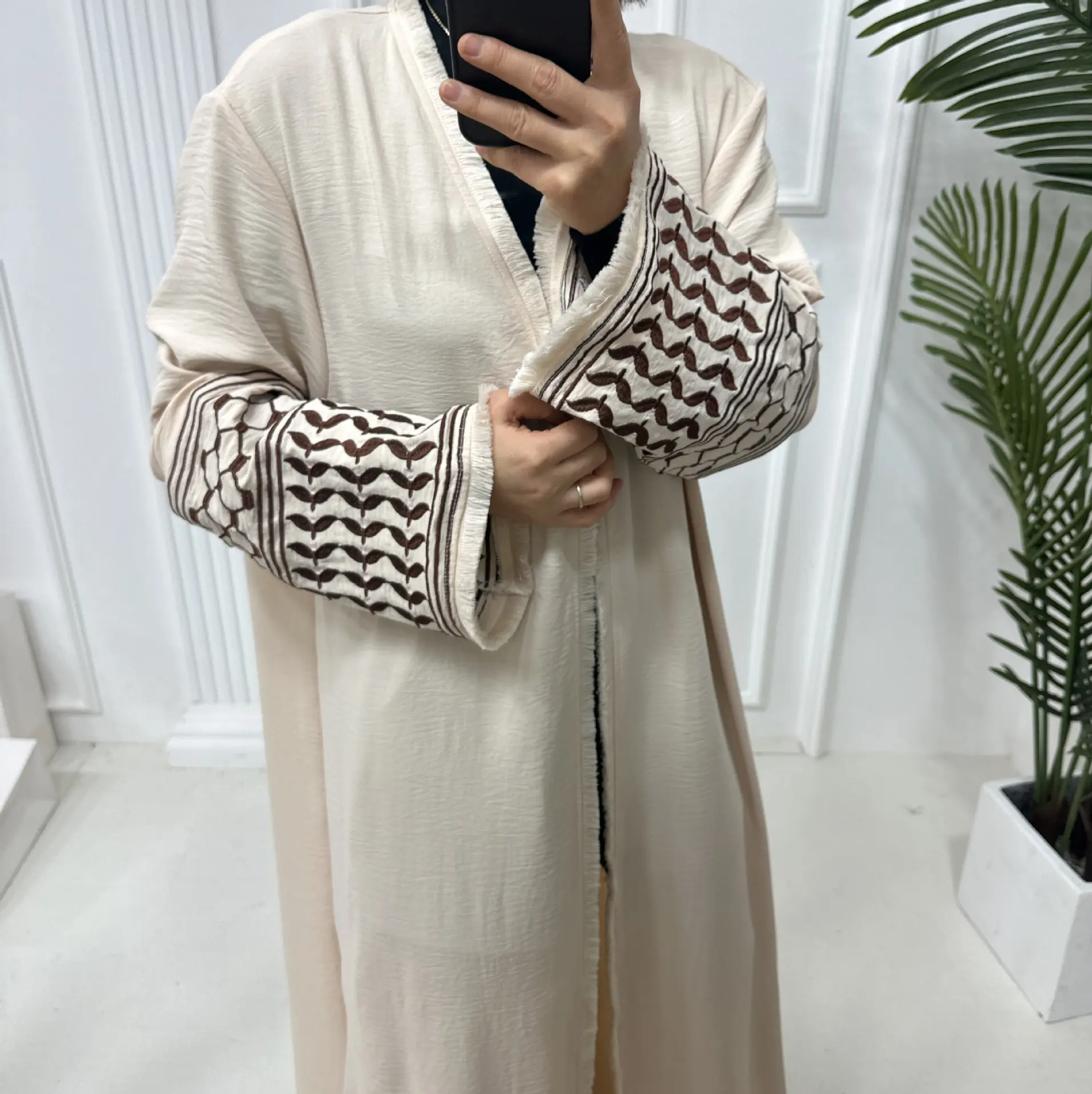 Latest Dubai Middle East Turkey Dubai exquisite embroidered fringed cardigan robe open abaya Palestinian Kuffiyah Abaya