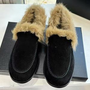 Zapatos de Diseño de Lujo Unisex, Impermeables, Transpirables y Ligeros, Incluyendo Botas para Caminar, Último Lanzamiento, para Viajes, Aire Libre y Uso Casual - Product Image 4