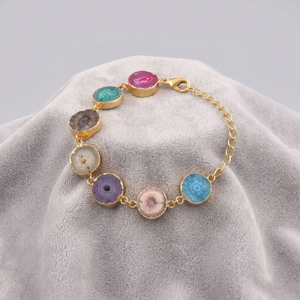 Bracelet à quartz solaire multicolore naturel breloques à maillons de galvanoplastie en or bracelet fait main en alliage de cuivre chaîne réglable - Product Image 4