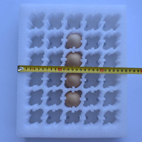 Boîtes à oeufs d'emballage de mousse de caille de nid de styromousse avec des cartons