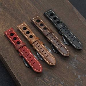 Cinturino <span class=keywords><strong>per</strong></span> Orologio da <span class=keywords><strong>Uomo</strong></span> <span class=keywords><strong>in</strong></span> Vera <span class=keywords><strong>Pelle</strong></span> di Vitello Traforata <span class=keywords><strong>per</strong></span> Rally e Sport, Fatto a Mano <span class=keywords><strong>in</strong></span> <span class=keywords><strong>Pelle</strong></span> Crazy Horse - Product Image 4