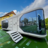 Maison conteneur contemporaine étanche prête à être expédiée, structure en acier détachable, mini-maisons capsules à vendre