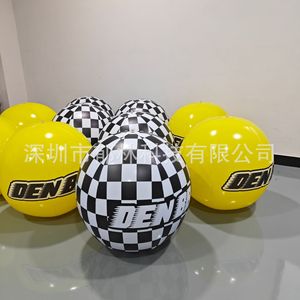 Ballon de plage gonflable personnalisé 80 cm Den88 Logo Jeu d'eau extérieur Design à carreaux jaunes - Product Image 2