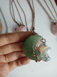 Colgante de piedras preciosas naturales en forma de Luna, cristal curativo chapado en <span class=keywords><strong>oro</strong></span>, collar envuelto en alambre de cuarzo - Product Image 6