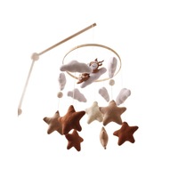 Pendentif transfrontalier en peluche pour poussette, landau et trotteur, motifs baleines, étoiles et nuages - Apaise et console les nourrissons